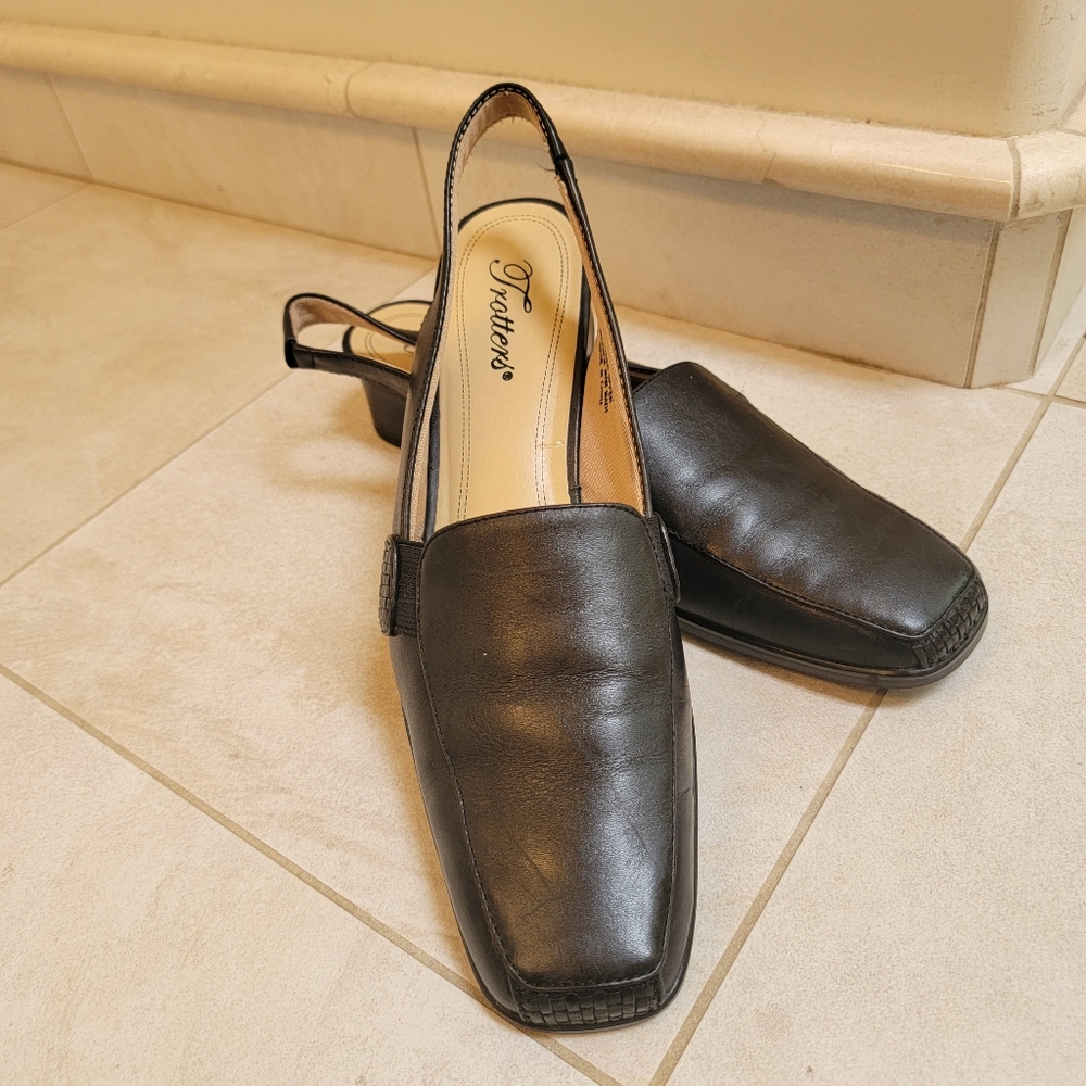 Black Trotters Leather Shoes